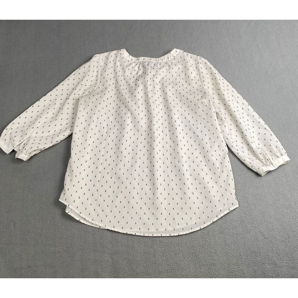 Elle Women’s size Large White Black Polka Dots Pleated Half Sleeves Blouse - Picture 11 of 13